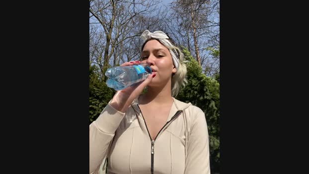 KikiWatson StripChat Female 13-03-2025