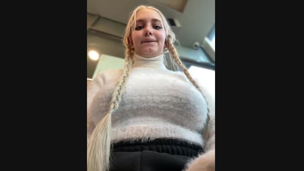 Milkyy_wway StripChat Female 14-03-2025