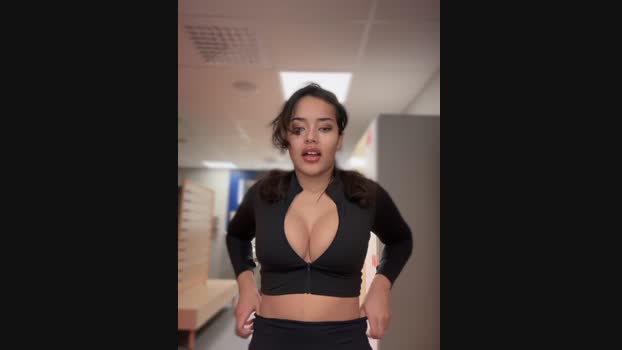 MistressBelleNoire StripChat Female 13-03-2025