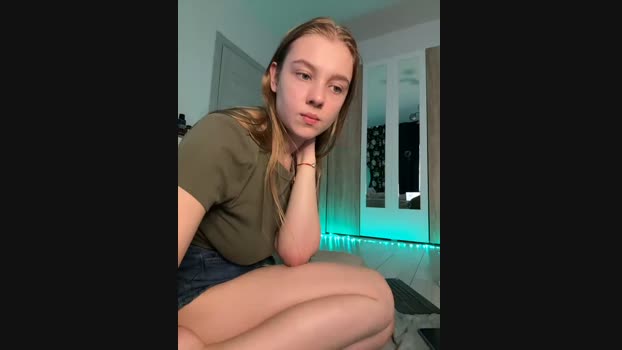 freiiaflower StripChat Female 13-03-2025