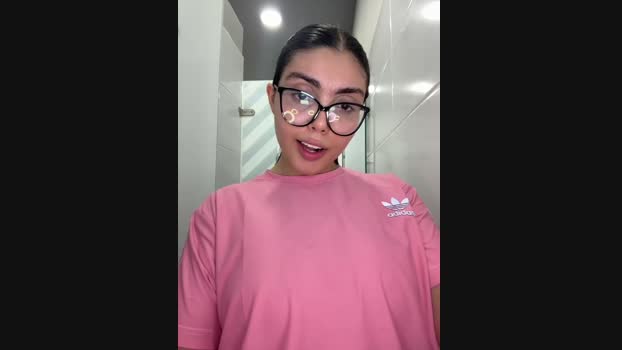 zui_lu StripChat Female 13-03-2025