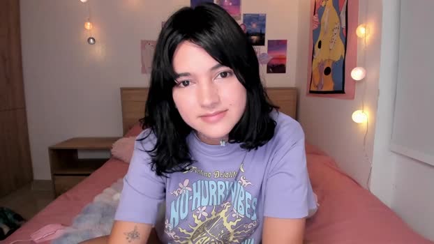 Lauravall MyFreeCams Female 15-03-2025