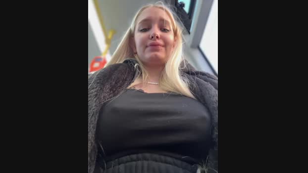 Milkyy_wway StripChat Female 16-03-2025