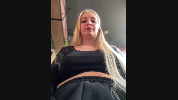 Milkyy_wway StripChat Female 16-03-2025