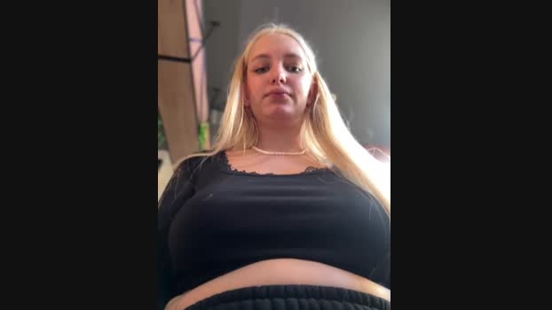 Milkyy_wway StripChat Female 16-03-2025