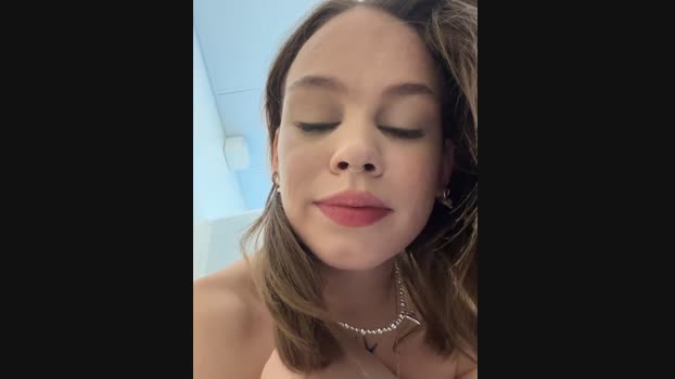 Street_young StripChat Female 16-03-2025