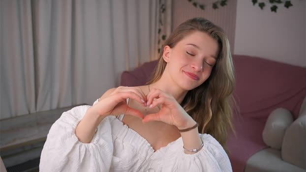 little_poetry Chaturbate Female 15-03-2025