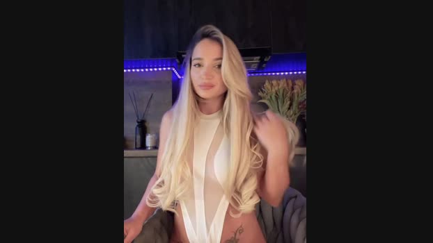 Ivy_Bae StripChat Female 17-03-2025