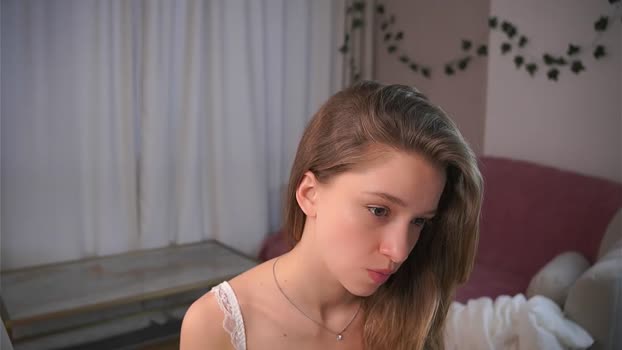 little_poetry Chaturbate Female 17-03-2025