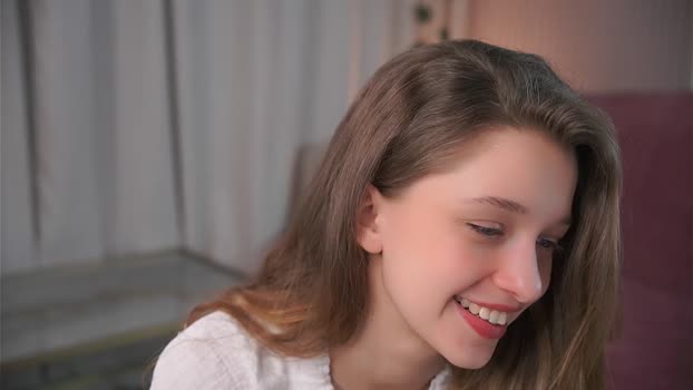 little_poetry Chaturbate Female 17-03-2025