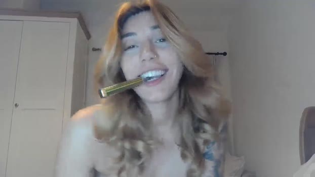 EnglishRose3 MyFreeCams Female 22-03-2025