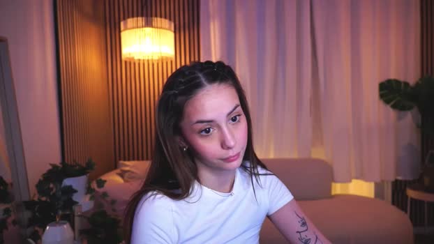 Naomii18 MyFreeCams Female 22-03-2025