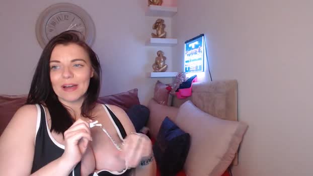 innocentSamx MyFreeCams Female 22-03-2025