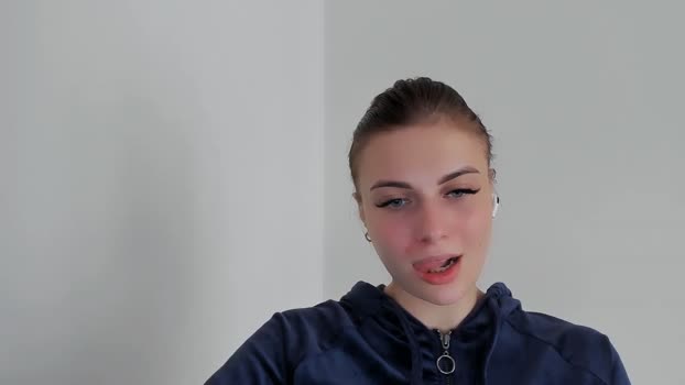 EarlyyBird MyFreeCams Female 24-03-2025