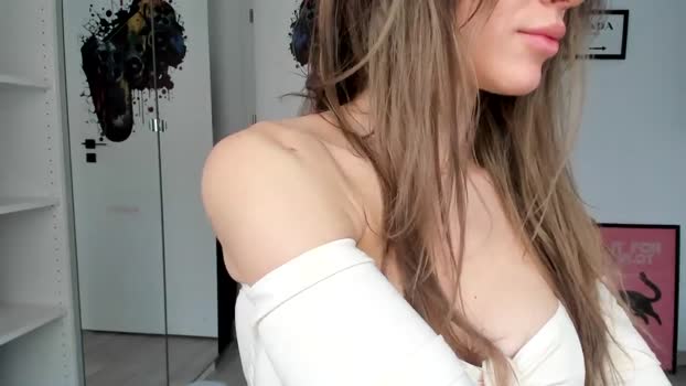 Stepsister99 MyFreeCams Female 26-03-2025