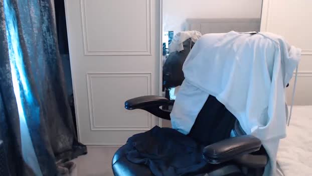 Crystal_MFC MyFreeCams Female 28-03-2025