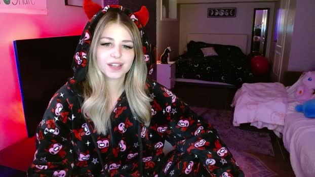 Serafina MyFreeCams Female 28-03-2025