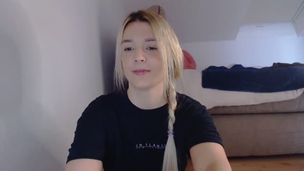 Alllees MyFreeCams Female 29-03-2025