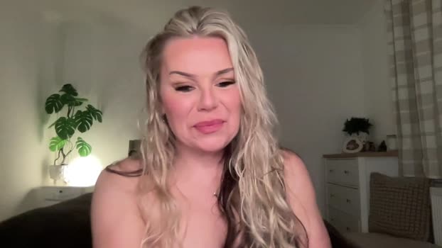 LarasDen MyFreeCams Female 28-03-2025