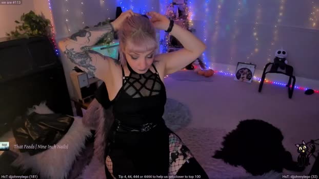 LunaWolfie MyFreeCams Female 28-03-2025
