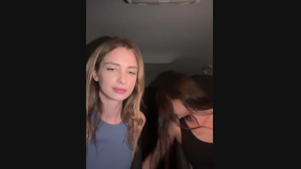 DoriDeluxe66 StripChat Female 29-03-2025