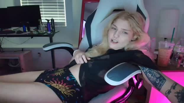 DuckChan0 MyFreeCams Female 30-03-2025