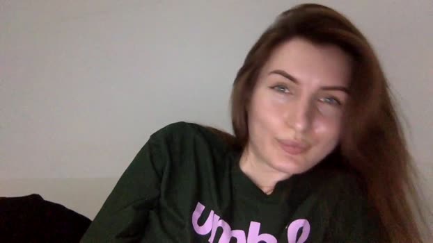 EmilysBack MyFreeCams Female 30-03-2025