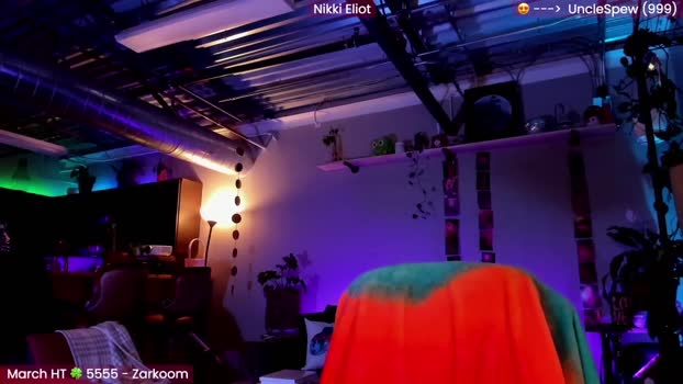 NikkiEliot MyFreeCams Female 31-03-2025