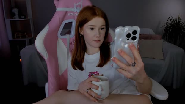 leahsthetics Chaturbate Female 31-03-2025