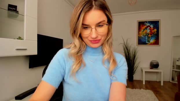 AlyMiss MyFreeCams Female 01-04-2025
