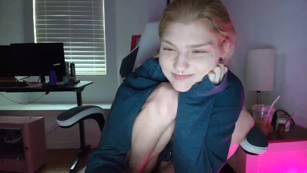 DuckChan0 MyFreeCams Female 01-04-2025