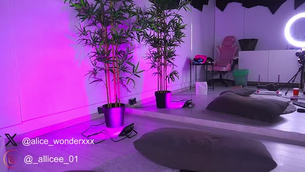 VanesaSimon MyFreeCams Female 01-04-2025