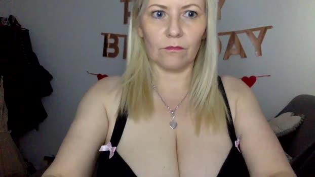 Bday_Khloe MyFreeCams Female 02-04-2025