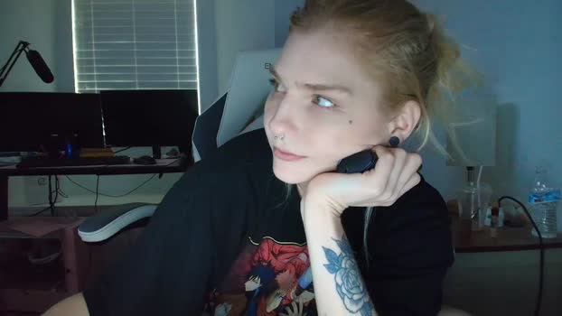 DuckChan0 MyFreeCams Female 02-04-2025