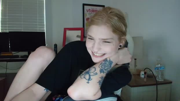 DuckChan0 MyFreeCams Female 02-04-2025