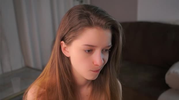 little_poetry Chaturbate Female 02-04-2025