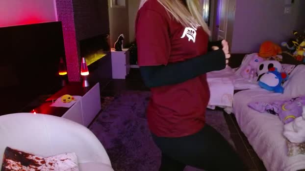 Serafina MyFreeCams Female 04-04-2025