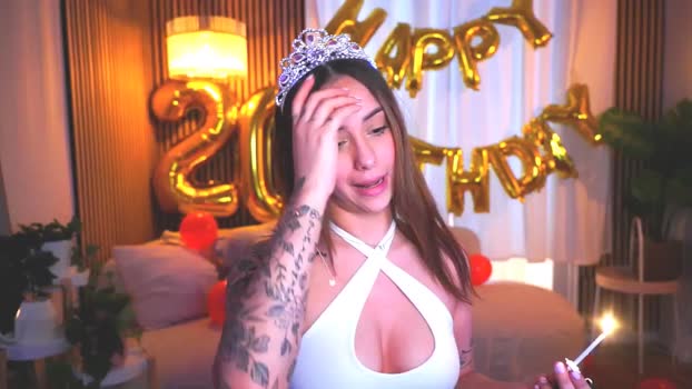 Naomii18 MyFreeCams Female 05-04-2025