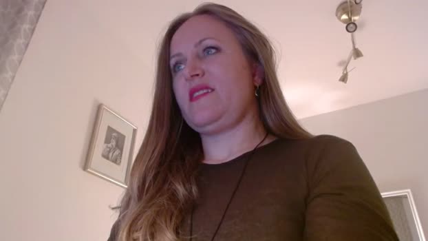 JustLily MyFreeCams Female 05-04-2025