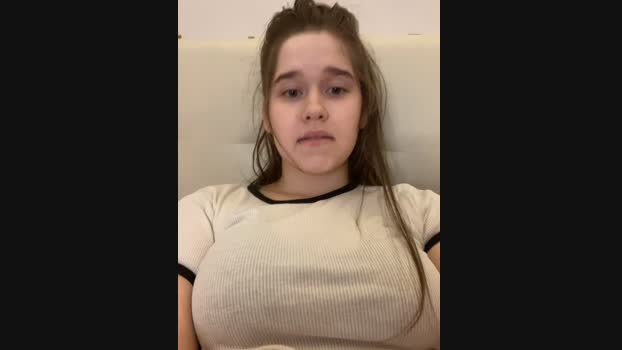 HornyGirlH StripChat Female 07-04-2025