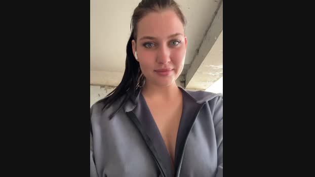 KikiWatson StripChat Female 07-04-2025