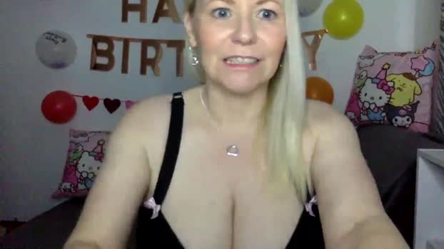 Bday_Khloe MyFreeCams Female 07-04-2025