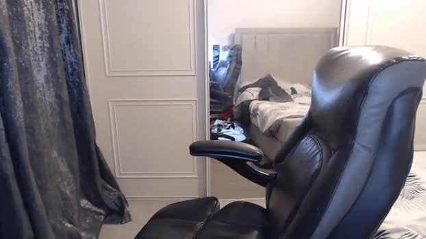 Crystal_MFC MyFreeCams Female 07-04-2025