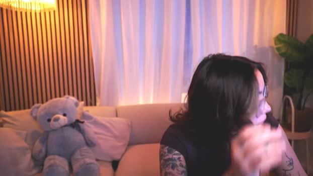 Naomii18 MyFreeCams Female 08-04-2025