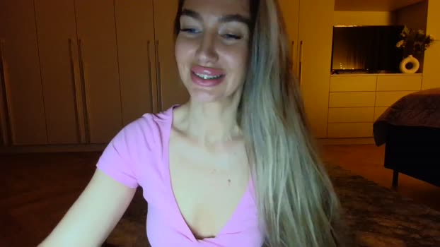 Mystery_C MyFreeCams Female 08-04-2025