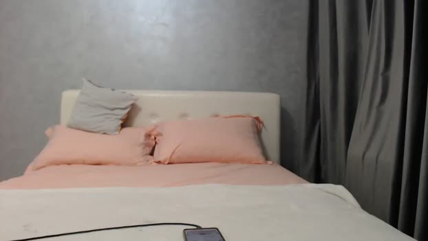 Aahh_Emilia MyFreeCams Female 09-04-2025