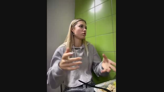 Charming_Ritta StripChat Female 10-04-2025