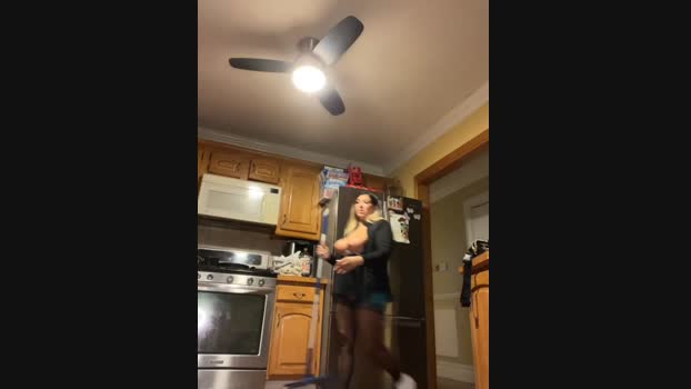 LittleMissEeve StripChat Female 10-04-2025