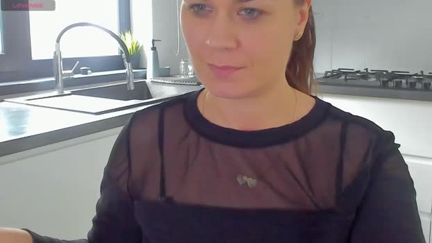 SuaveGia MyFreeCams Female 10-04-2025