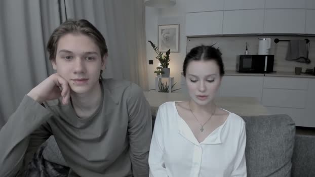 yourher0in Chaturbate Couple 09-04-2025